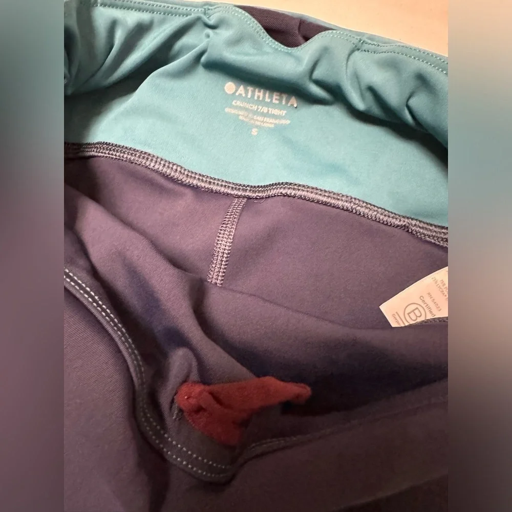 Athleta Athleta CRUNCH COLORBLOCK 7/8 TIGHT IN SUPERSONIC